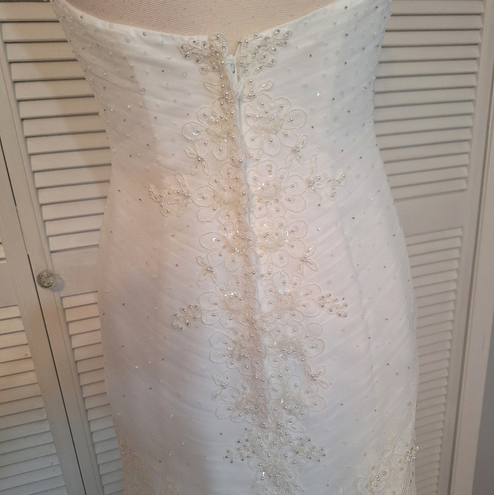 Oleg cassino  strapless sweetheart lace trumpet wedding dress gown sz 6P - Picture 11 of 12